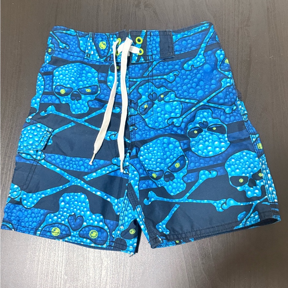 Boyโs Joe Boxer Navy and Light Blue Skull Shorts